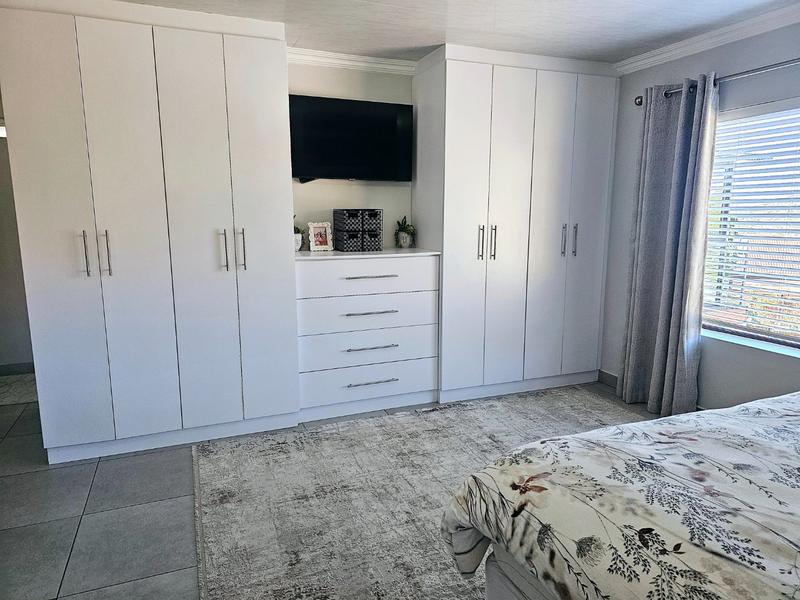 3 Bedroom Property for Sale in Island View Western Cape